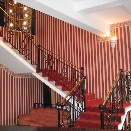 Hotel Ksiezycowy Dworek Kętrzyn Exterior foto